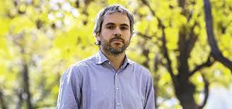 Tras su salida del ministerio del interior , gonzalo blumel evalúa la posibilidad de hacerse cargo de la embajada de chile ante la ocde en francia , tras un ofrecimiento del presidente piñera. Gonzalo Blumel El Programa De Pinera Apunta A Conquistar El Centro Politico Sebastian Pinera 2018