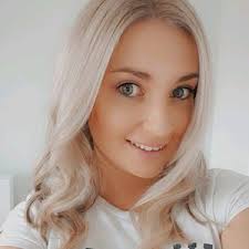 Elly Mae (@ellymaebaker)