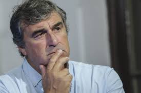 Vocación meterete” y “ligereza absoluta”: Botana por ingreso por concurso a  intendencias. El senador y exintendente blanco ironizó con que es  “graciosísimo” que el “Estado central no resuelva sus cosas y se