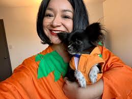 Mitzi Mann's Instagram, Twitter & Facebook