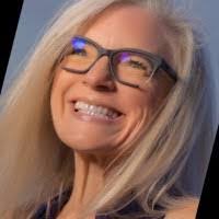 Shelley Wolf's Instagram, Twitter & Facebook