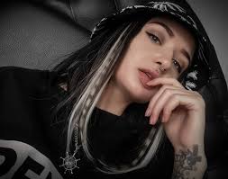 𝐀𝐍𝐍 𝐁𝐎𝐍𝐍 (@bonn.anny) · Instagram photos and videos