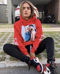 Official music video by jonas brothers ft. Anuel Aa X Karol G X Champion Cupables Hoodie Streetwear Fashion Streetwear Outfit Hypebeast Outfit