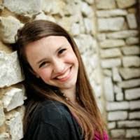 Shelby Lopez's Instagram, Twitter & Facebook