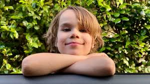 Ryan Warren Smith (@rylaughing) • Instagram photos and videos