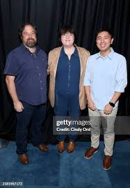 25 Photos & High Res Pictures