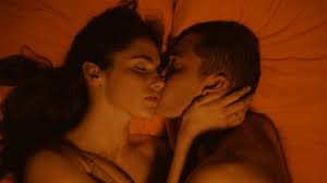 Whether you're looking for a valentine's day movie to end a sweet valentine's day date, or. Love On Netflix What The Cast And Crew Have Said About Filming Graphic Sex Scenes