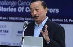 The founder of berjaya corporation berhad is vincent tan chee yioun born in 1952. Vincent Tan Passes The Baton The Star