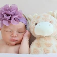 This adorable little gal is ONE MONTH old already! Here are some photos  from her first month. ❤️ #baby #babygram