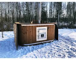 Jacuzzi avec poele a bois. Spa Carre Bain A Remous Exterieur Poele Integre Hot Tub Team