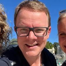 𝗢𝗻𝘁𝗱𝗲𝗸 𝗱𝗲 𝗸𝗿𝗮𝗰𝗵𝘁 𝘃𝗮𝗻 𝗩𝗶𝘀𝘀𝗲𝗿𝘀  𝗪𝗼𝗻𝗶𝗻𝗴𝗶𝗻𝗿𝗶𝗰𝗵𝘁𝗶𝗻𝗴 & 𝗣𝗿𝗼𝗷𝗲𝗰𝘁𝘀𝘁𝗼𝗳𝗳𝗲𝗿𝗶𝗻𝗴 Remi  Vissers, is de trotse eigenaar van Vissers Woninginrichting &…