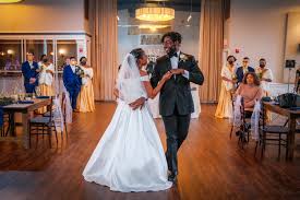 Sep 15, 2020 · here are the 2021 wedding colors you can expect to see everywhere (maybe even at your own wedding!). Steeple Hall Winter Wedding Photography In Newburyport Ma With Van And Izzy Nh Wedding Photographer Sadowski Photography