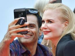 A dull Goldfinch, two funny popes, and Scarlett Johansson's broken marriage 