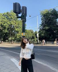 Melisa Yetim Adli Kullanicinin Blackpink Panosundaki Pin Moda Stilleri Kore Moda Stilleri Moda