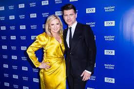 Zapuściła włosy, odświeżyła kolor, a z luźnych ubrań zrezygnowała na rzecz dopasowanych stylizacji. Marzena Rogalska Po 12 Latach Odchodzi Z Tvp Prowadzaca Pytanie Na Sniadanie Pozegnala Sie Z Widzami Strona Kobiet