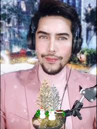 Hilarious Husband-Wife Comedy: Christmas Decorations Mishap