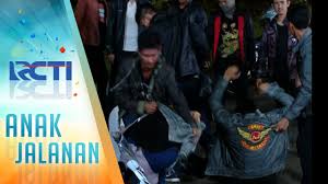 Anda bisa mencari produk ini di toko online yang mungkin jual jaket anak jalanan mondi. Gawat Jaket Anak Aj Ingin Di Bakar Rio Anak Jalanan 8 Jan 2017 Youtube