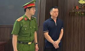 Trùm giang hồ Vi "Ngộ" đã rót bao nhiêu tiền vào công ty Mạnh ...