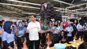 Loker pt gondowangi tradisional kosmetika cikarang 2021. Mengintip Uniknya Pabrik Rambut Palsu Yang Didatangi Jokowi