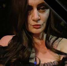 Hi my daughter is year 9 and after months of stress with school I have  finally decided to remove her and home school is there any online courses  and lesson planning as