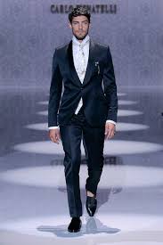 Carlo pignatelli ha presentato lo scorso aprile a barcellona, nei giorni della valmont barcelona bridal fashion week, una sfilata spettacolare dedicata ai nuovi codici cerimonia per lei e per lui. Barcelona Bridal Fashion Week Parte 2 Sophie Kors Weddings
