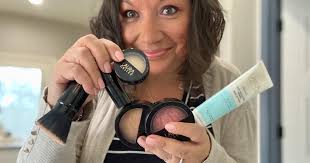 Krispy Kreme is Offering a Dozen Donuts for the Price of a Gallon of Gas  All Day TODAY! WOOOOT! ⛽️ 🍩 🎉 Go HERE --->>  https://hip2save.com/tips/krispy-kreme-coupons/