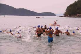 A medalha de ouro na maratona aquática 10km nos jogos olímpicos de tóquio não saciou a fome de vitória de ana marcela cunha. Nadadoras De Caraguatatuba Se Destacam Da Maratona Aquatica Aquaman Prefeitura De Caraguatatuba