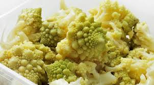 Den Romanesco In Kleine Roschen Putzen Waschen Und Abtropfen Anschliessend Kurz In Salzwasser Blanchieren Und In Eis Rezepte Sous Vide Kochen Sous Vide Rezepte