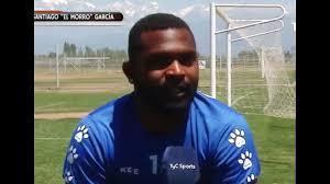 El 'morro' se formó en nacional, donde debutó en primera división en el 2008, y en el 2009 llegó a disputar el mundial juvenil sub 20 en egipto con la selección uruguaya. Obs A6bnqbwqtm