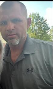 Warning about Crawford tree service in Texarkana