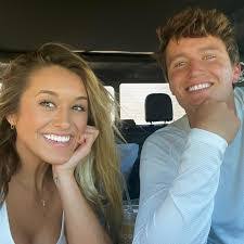 Natalie Newman's Instagram, Twitter & Facebook