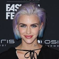 Rostro Redondo Cuello Cortes De Cabello Para Cuello Corto Y Cara Redonda Pin En Cortes De Pelo Ideal