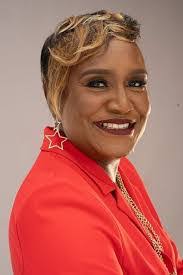 Sonya Lowe's Instagram, Twitter & Facebook