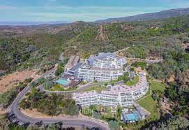 A pizzeria, where you can enjoy a homemade pizza with the whole family, our culinary market, where you will find the perfect spot for breakfast and groups events. Monchique Resort Spa In Monchique Algarve Loveholidays