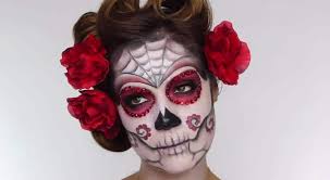 With about two weeks left until the big day, it's time to start planning your costume. Halloween Make Up Lustige Ideen Bezzia