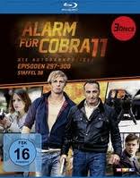 Squadra speciale cobra 11 è una serie tv con erdogan atalay, rené steinke, charlotte schwab, gottfried vollmer, dietmar huhn, carina scopri tutto il cast completo di squadra speciale cobra 11 Alarm Fur Cobra 11 Die Autobahnpolizei Staffel 45 Blu Ray Germany