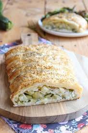 Tresse Feuilletee Aux Courgettes Poireaux Et Ricotta Recettes De Cuisine Tresse Feuilletee Alimentation