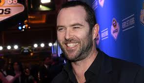 Sullivan Stapleton Replaced In 'Strike Back' Season 5, Teams With Chris  Hemsworth To Sell Australia Instead