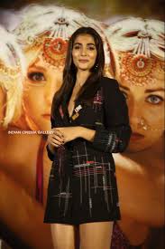 Pooja hegde as pooja thakral / rajkumari mala: Pooja Hegde At Housefull 4 Movie Press Meet 10