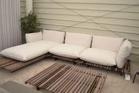 Holz sofa mit bettfunktion 2020. Garten Ecksofa Apsara Giorgetti Weiss Stoff Holz Aluminium Designermobel Konstanz