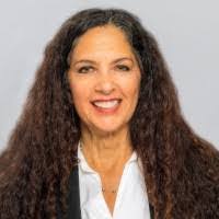 Beth Mandel's Instagram, Twitter & Facebook