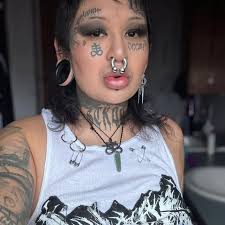 Dani Walter (@aflockofneedles) • Threads, Say more