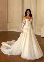La o zi după logodna cu romina, ionuț a spus că vrea să plece din competiție. Esposa Bridal Boutique Magazin Rochii De Mireasa Bucuresti