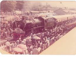 Kereta api bawah tanah adalah kereta api yang berjalan di bawah permukaan tanah (subway). 446 Perayaan 100 Tahun Keretapi Tanah Melayu Di Stesen Facebook