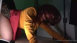 SCOOBY DOO'S VELMA FUCKED DOGGY STYLE BY A MONSTER - MasturVideos