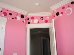 Multicolored Vinyl Polka Dots In A Kid S Room Kids Room Paint Kid Room Decor Kids Room Design