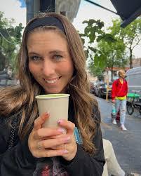 Kristin Younes's Instagram, Twitter & Facebook