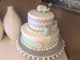 Baby Shower With Cake With Sweet Baby Elephant Mint Green With Grey Chevron Prec Tortas Pasteles De Baby Shower Pasteles De Baby Shower Pasteles Infantiles
