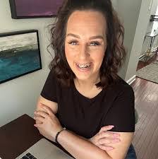 Jeana Anderson's Instagram, Twitter & Facebook