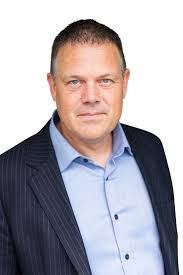 Nes kommune, Fred C. Gjestad